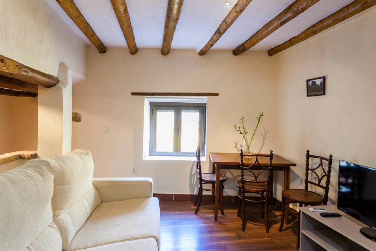Apartamentos Casa Samper Santa Eulalia de Gállego 部屋 写真